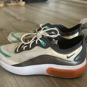 Nike Air Max Sneakers